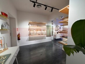 Commerce de détail dans Barcelone, Barcelona à louer Photo intérieure- Image 2 de 8