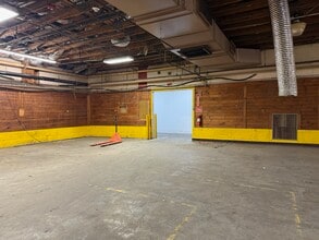 1 Sculley Rd, Ayer, MA à louer Photo intérieure- Image 2 de 3