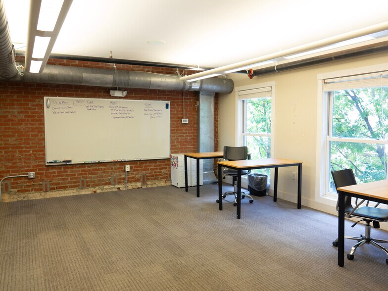 213 Fayetteville St, Raleigh, NC à louer - Photo du bâtiment - Image 3 de 29