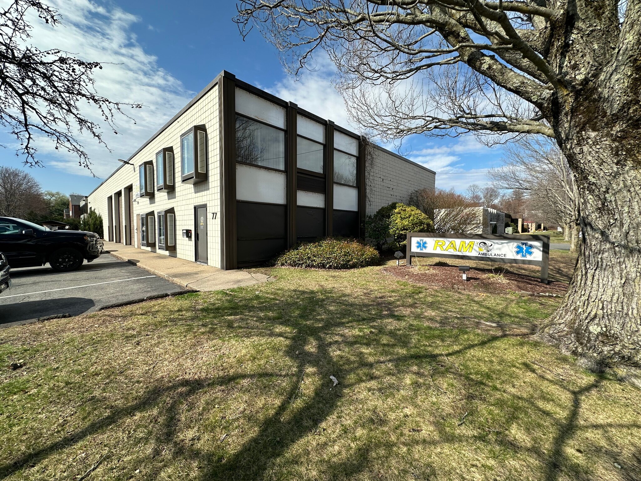 77 Myron St, West Springfield, MA for lease Primary Photo- Image 1 of 7