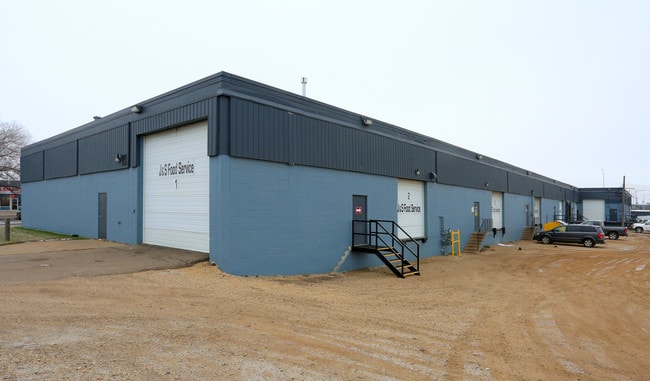 More details for 6040-6044 Gateway Blvd NW, Edmonton, AB - Industrial for Lease