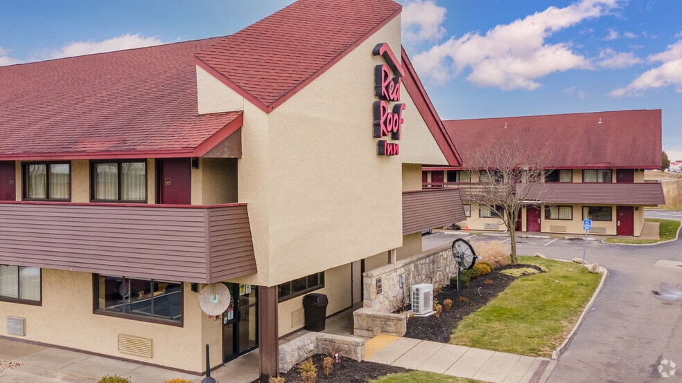 7370 Miller Ln, Dayton, OH for sale - Building Photo - Image 3 of 4