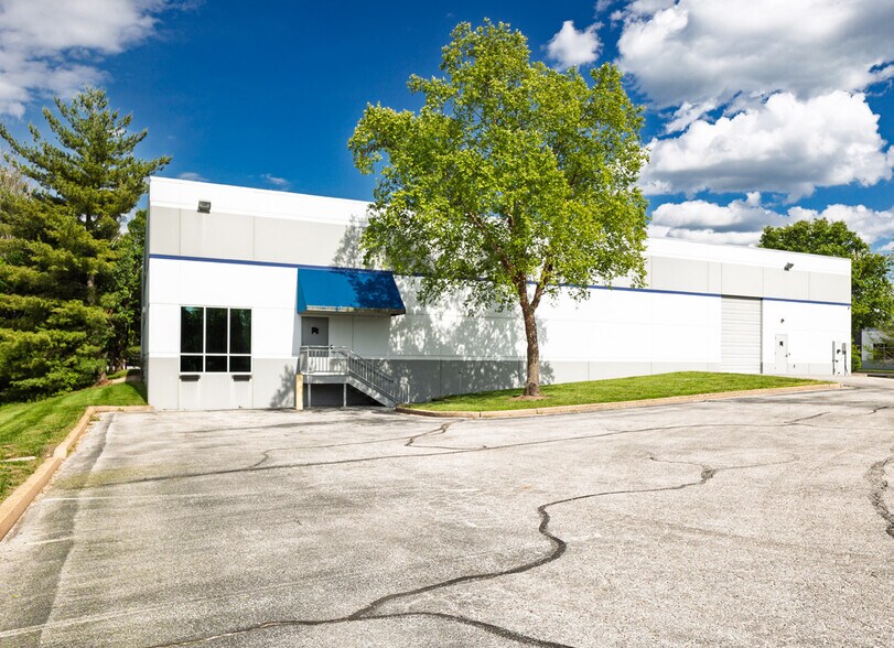 635 Trade Center Blvd, Chesterfield, MO à vendre - Photo du bâtiment - Image 1 de 14