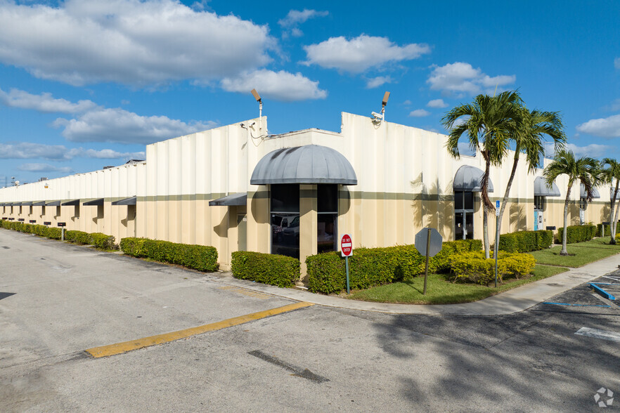 12201-12249 NW 35th St, Coral Springs, FL for lease - Building Photo - Image 3 of 6