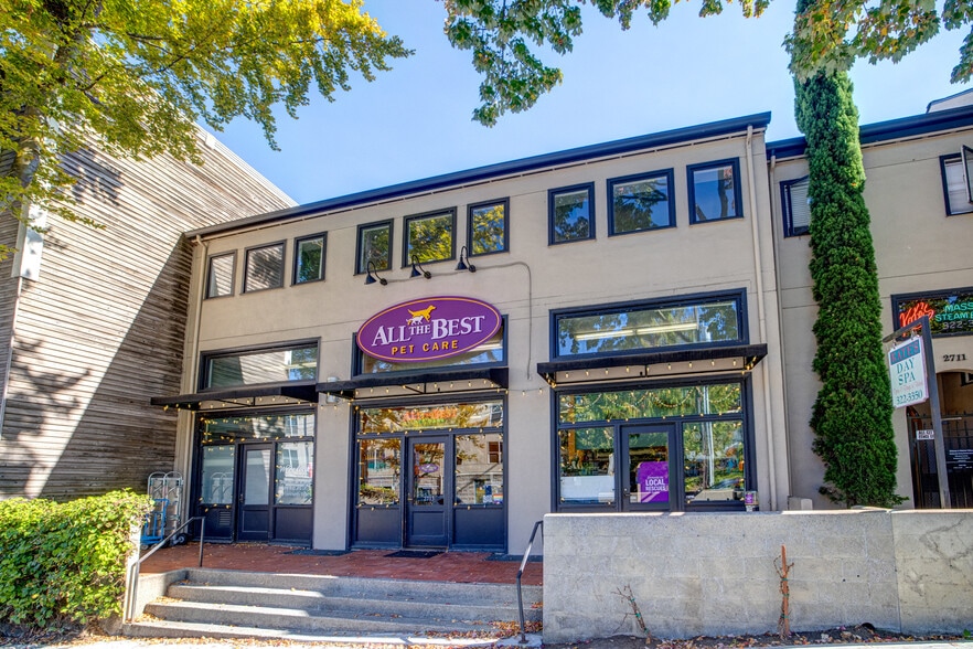 2711 E Madison St, Seattle, WA à vendre - Photo du bâtiment - Image 2 de 14