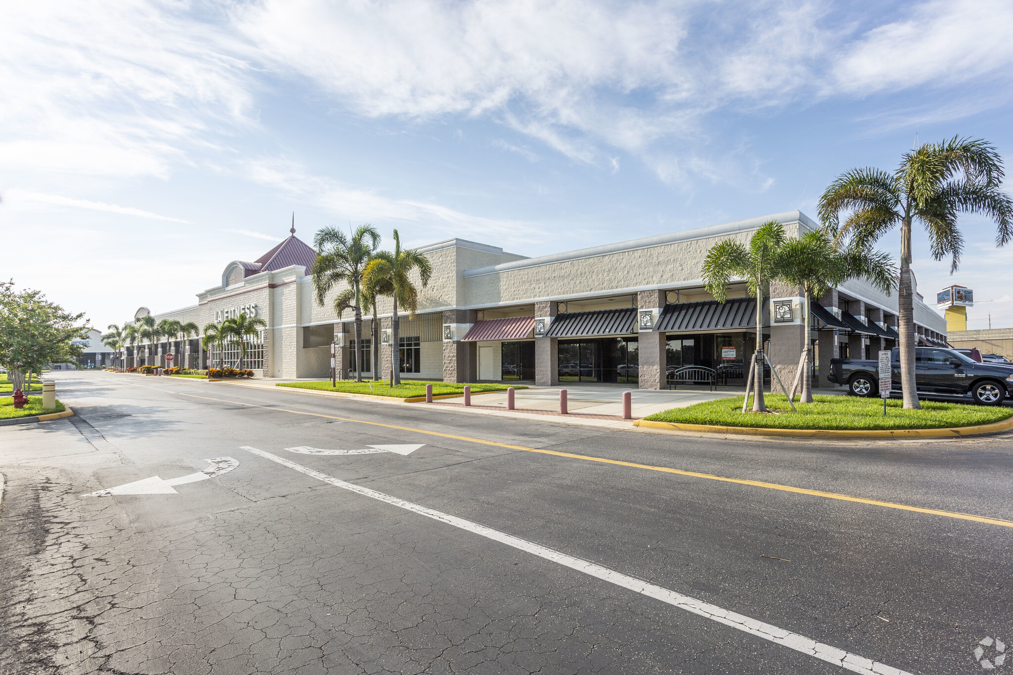 2301 Del Prado Blvd S, Cape Coral, FL for sale Primary Photo- Image 1 of 1