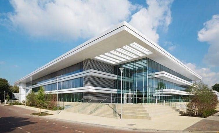 1 Bridge St, Staines for lease - Building Photo - Image 2 of 8