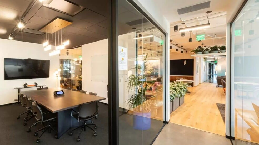 2311 Wilson Blvd, Arlington, VA for lease - Interior Photo - Image 2 of 10