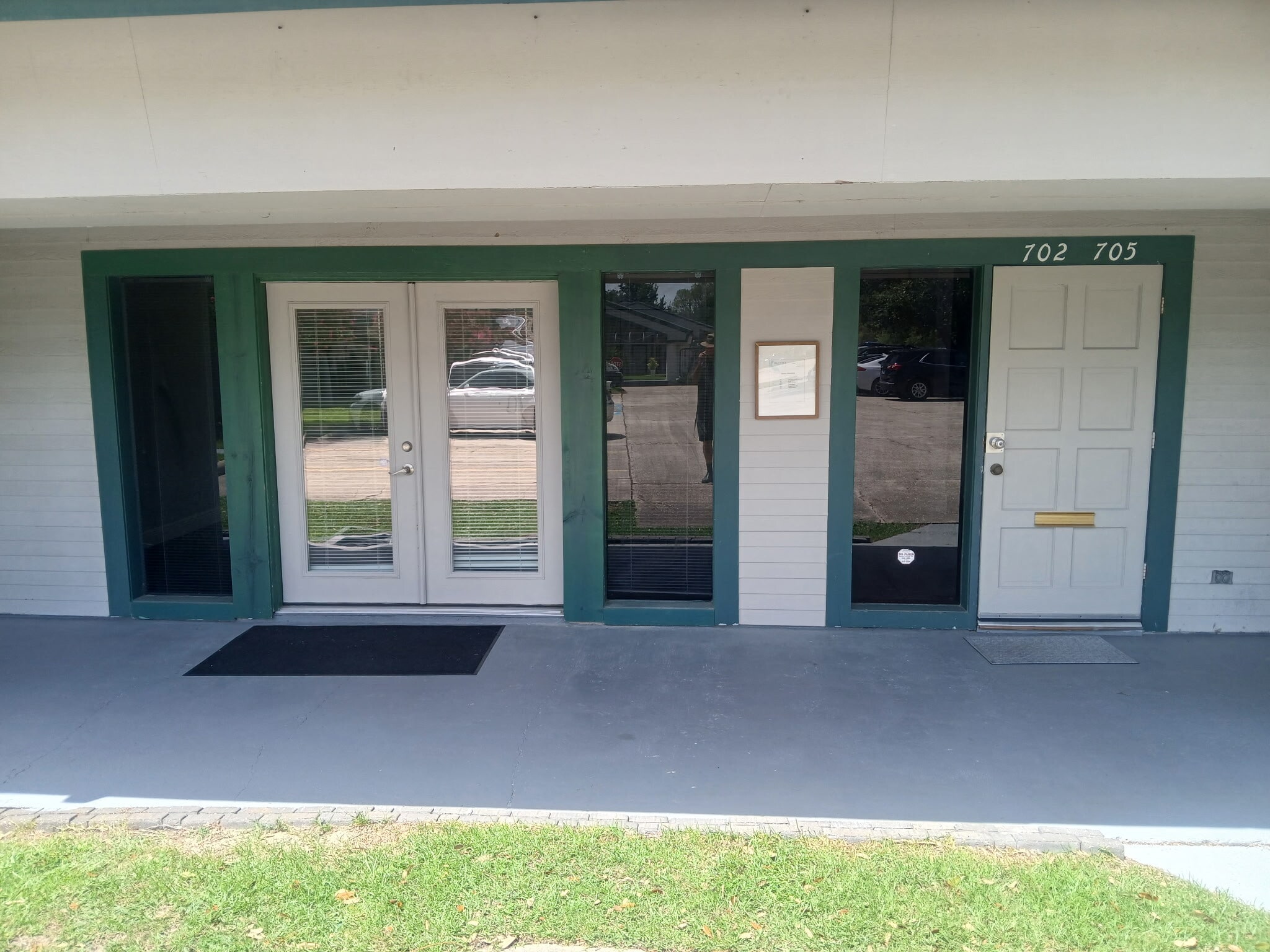 200 Mariners Plaza Dr, Mandeville, LA à louer Photo du bâtiment- Image 1 de 16