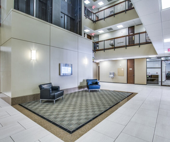 1110 Nasa Pky, Houston, TX for lease - Lobby - Image 2 of 8