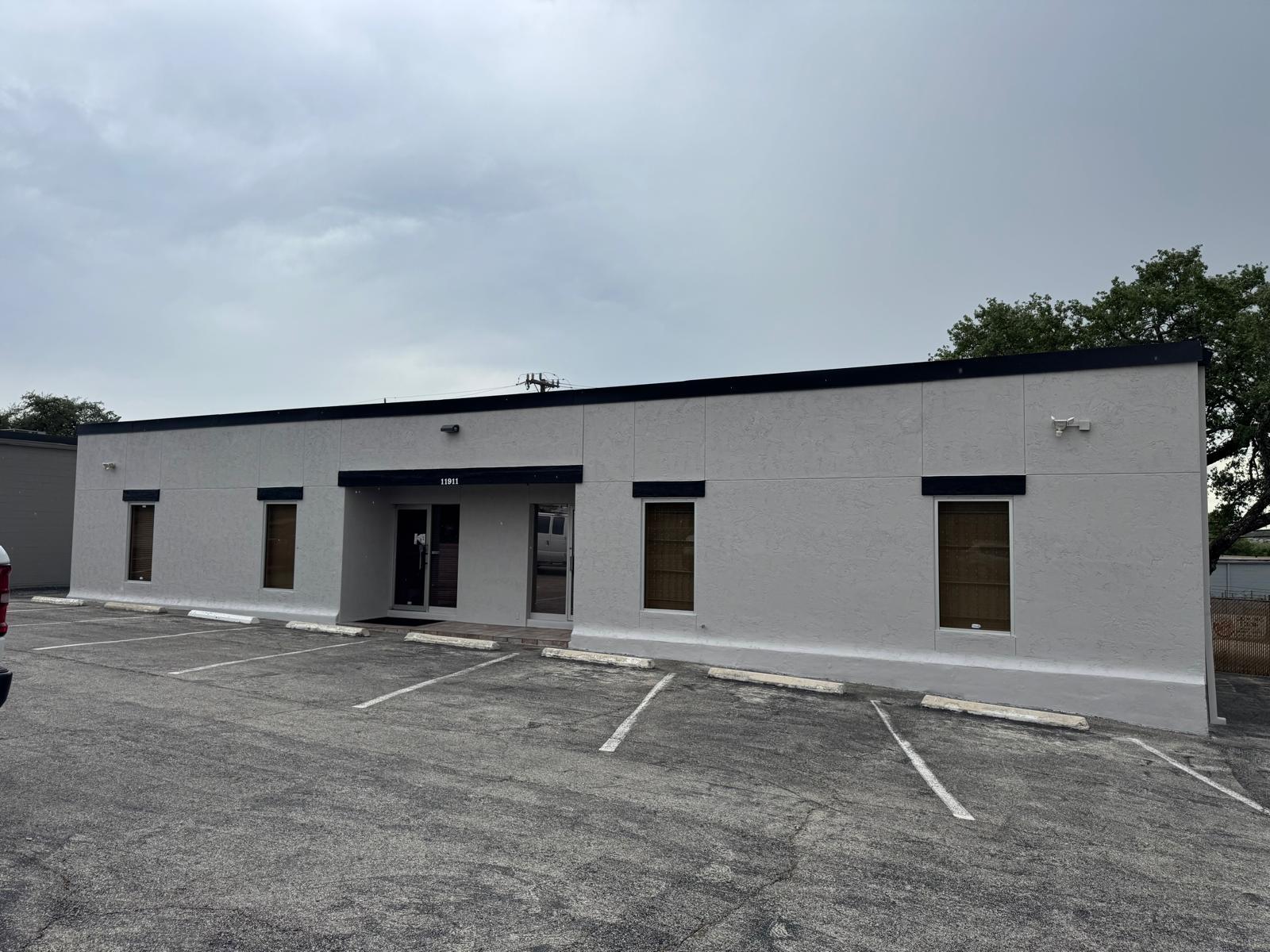 11911-11913 Warfield St, San Antonio, TX for sale Primary Photo- Image 1 of 19