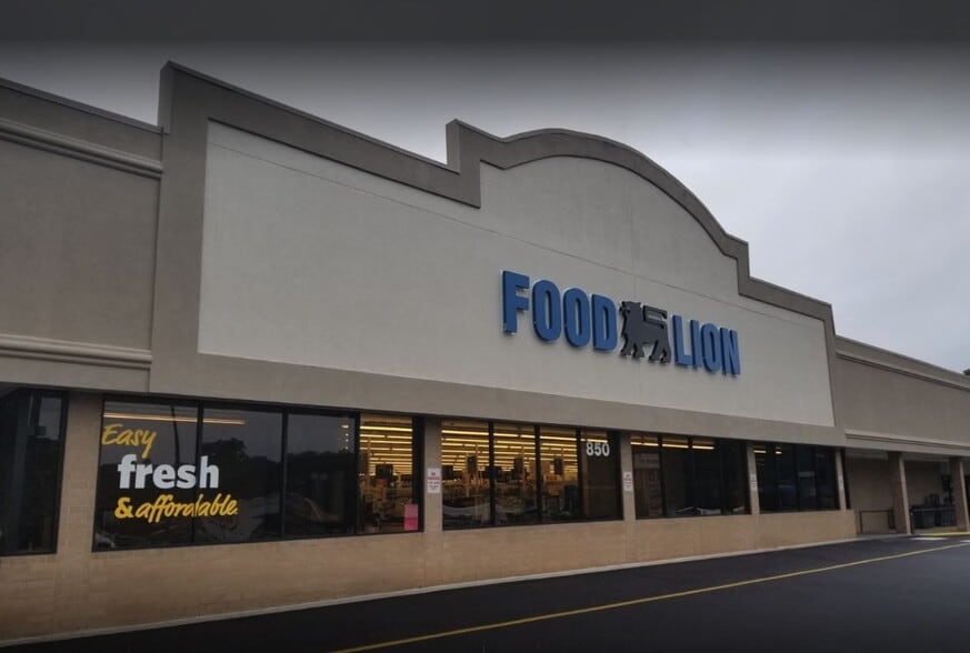 890 Tanyard Rd, Rocky Mount, VA à louer - Photo du bâtiment - Image 2 de 7