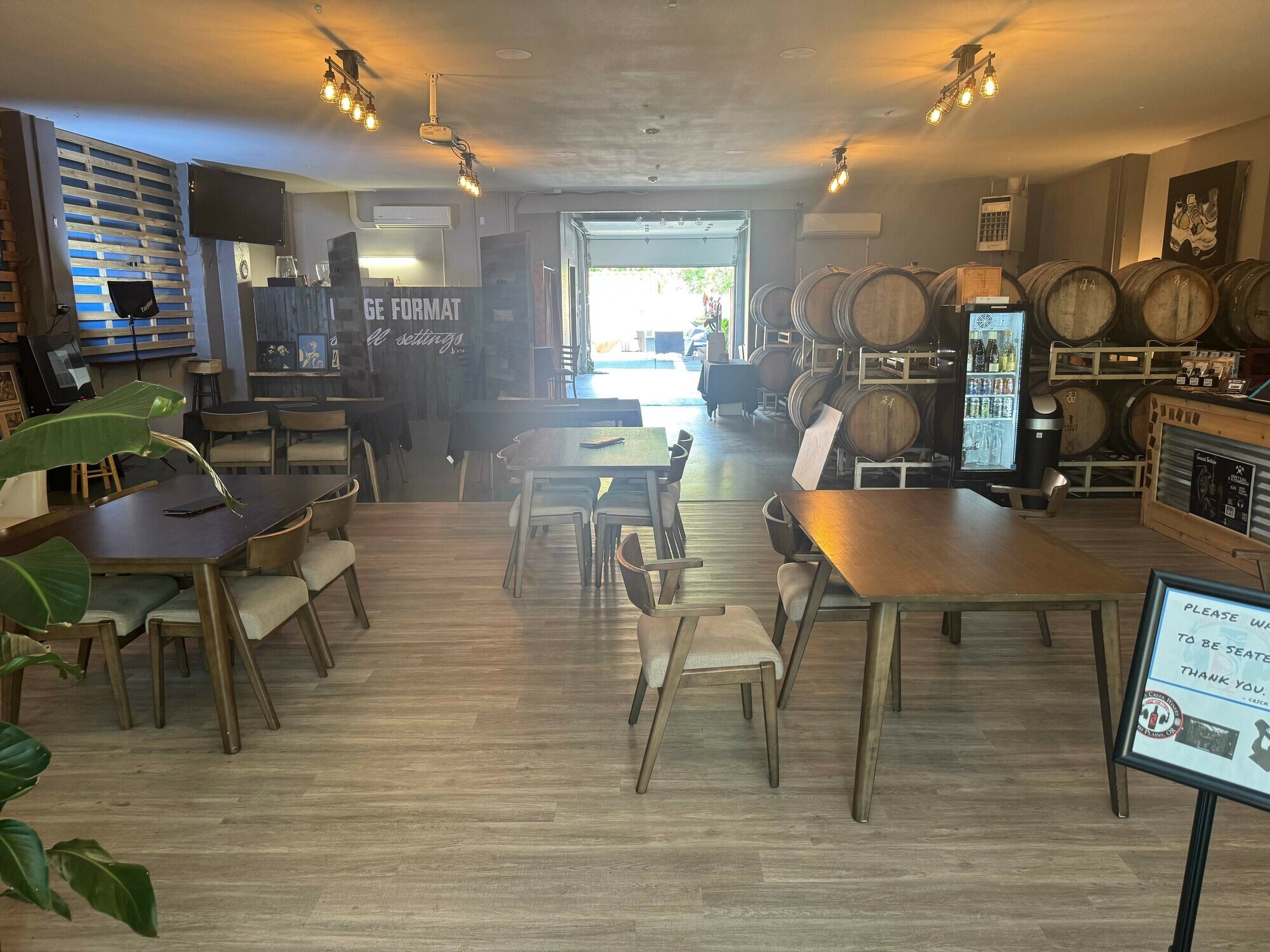 31441 NW Commercial St, North Plains, OR for lease Interior Photo- Image 1 of 2