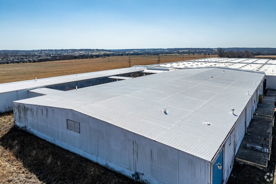 630 George St, Marshfield, MO for lease - Building Photo - Image 2 of 11