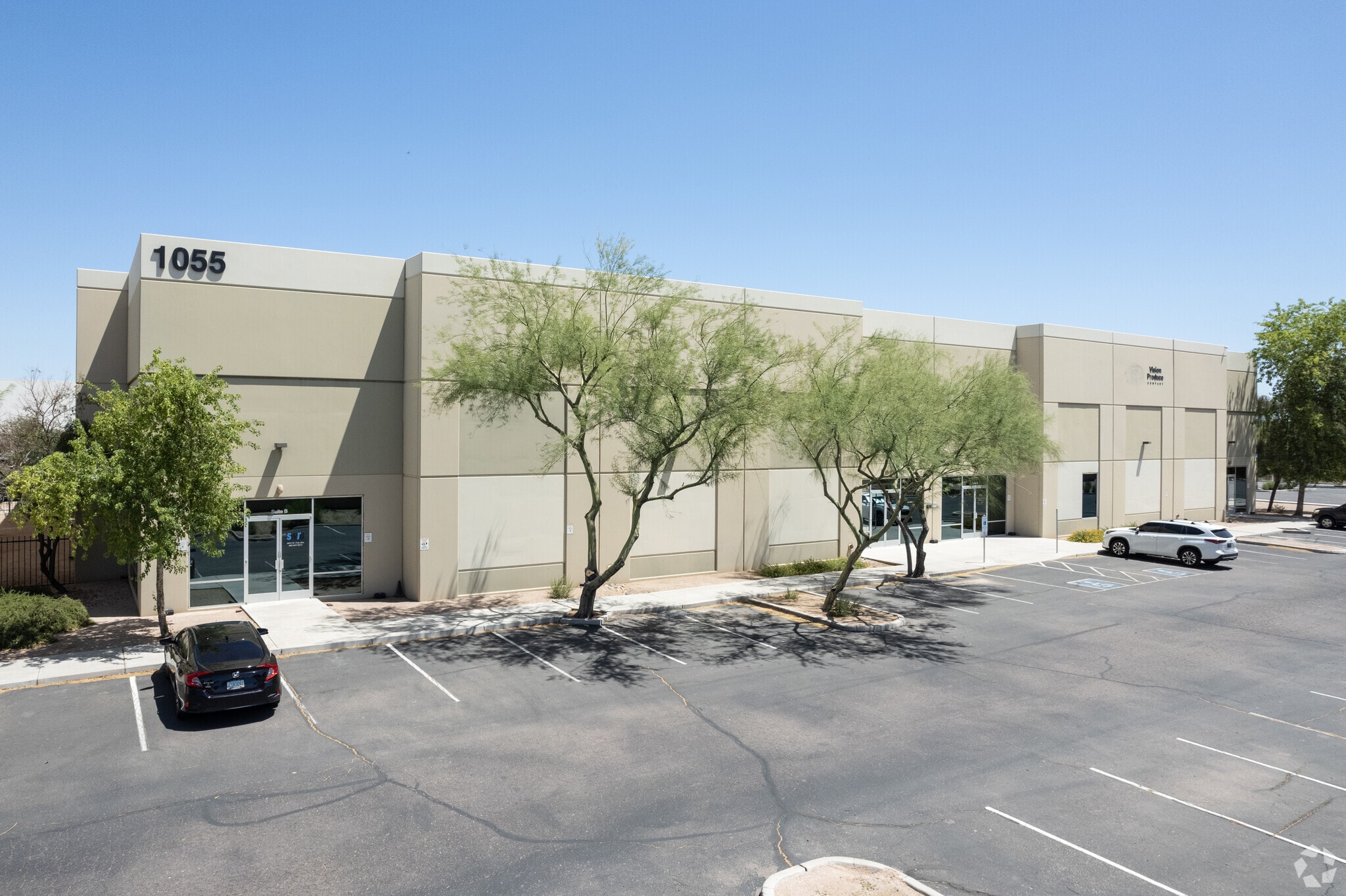 1055 N 71st Ave, Phoenix, AZ for lease Primary Photo- Image 1 of 9
