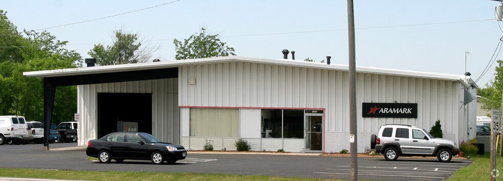 1360 S Appleton Rd, Menasha, WI à vendre - Photo du bâtiment - Image 1 de 2