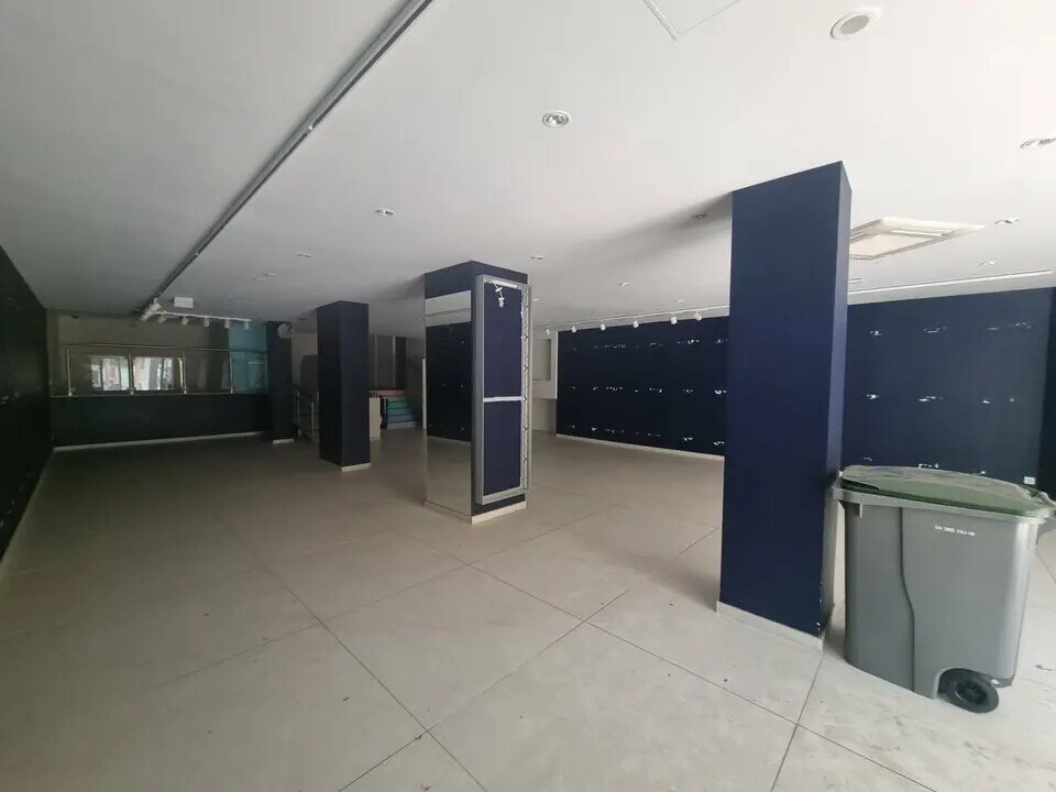 Commerce de détail dans Boulogne-Billancourt à louer Photo intérieure- Image 1 de 9