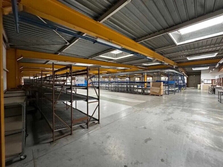 Industriel dans Domont à vendre - Photo du bâtiment - Image 3 de 4