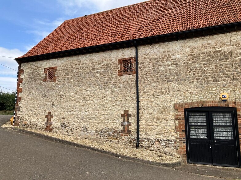 Abbey Rd, Kings Lynn à louer - Photo du bâtiment - Image 3 de 7