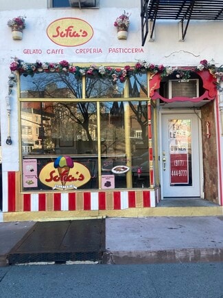 Plus de détails pour 496 Hudson St, New York, NY - Commerce de détail à louer