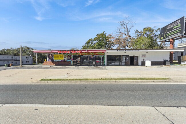 Plus de détails pour 107 S 14th St, Leesburg, FL - Commerce de détail à vendre