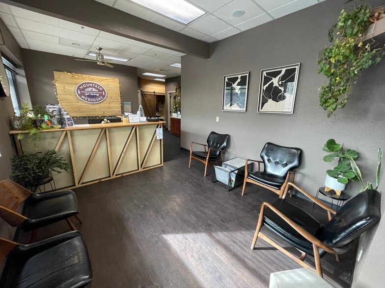 1585 S Plaza Way, Flagstaff, AZ à louer - Photo intérieure - Image 3 de 24