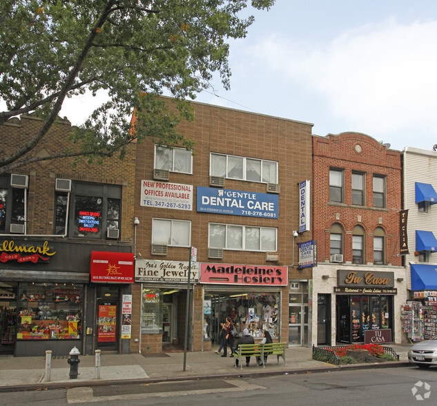 30-14 Steinway St, Astoria, NY for lease - Primary Photo - Image 1 of 13