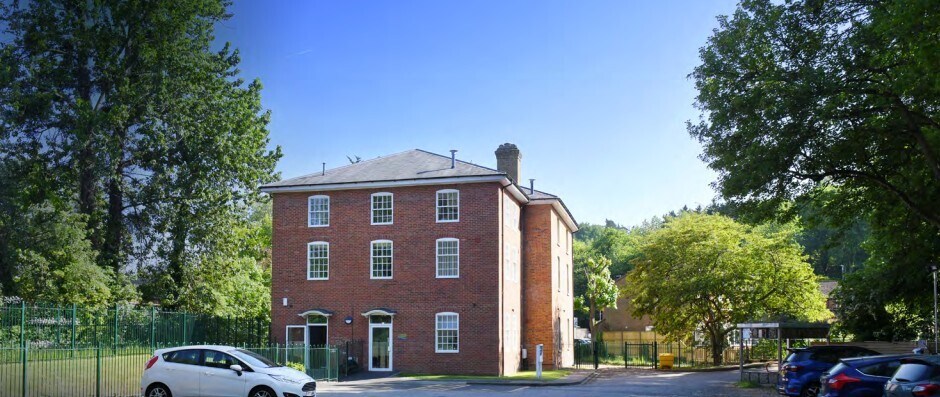 Boundary Rd, High Wycombe à vendre - Photo du bâtiment - Image 2 de 7