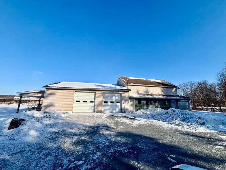 406 Hercules Dr, Stockertown, PA for lease - Primary Photo - Image 1 of 6