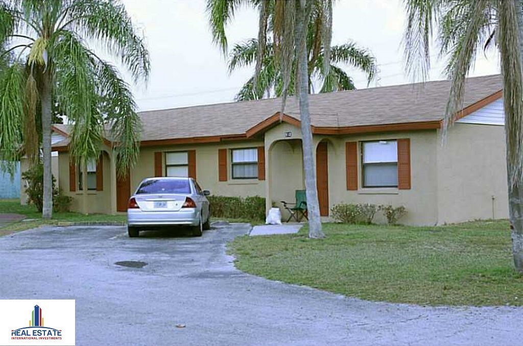 514-525 Las Palmas Cir, Avon Park, FL for sale Primary Photo- Image 1 of 1