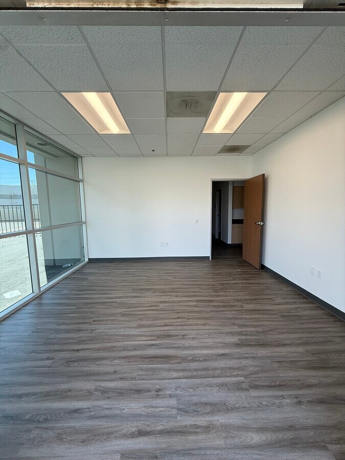 10262 Birtcher Dr, Jurupa Valley, CA 91752 - Unit 11-B - - Interior Photo - Image 1 of 15