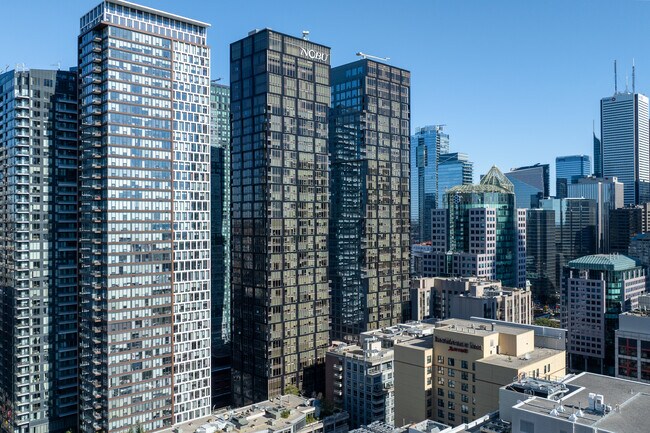 Plus de détails pour 25 Mercer St, Toronto, ON - Commerce de détail à louer