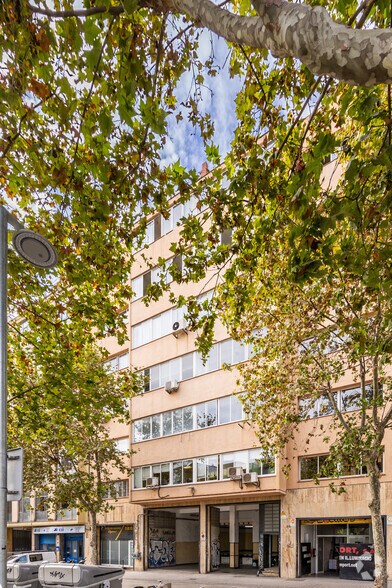 Bureau dans Barcelone, Barcelona à louer - Photo du bâtiment - Image 3 de 3