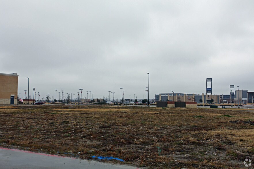 9140 Dallas 1 Pky, Frisco, TX for sale - Building Photo - Image 2 of 5
