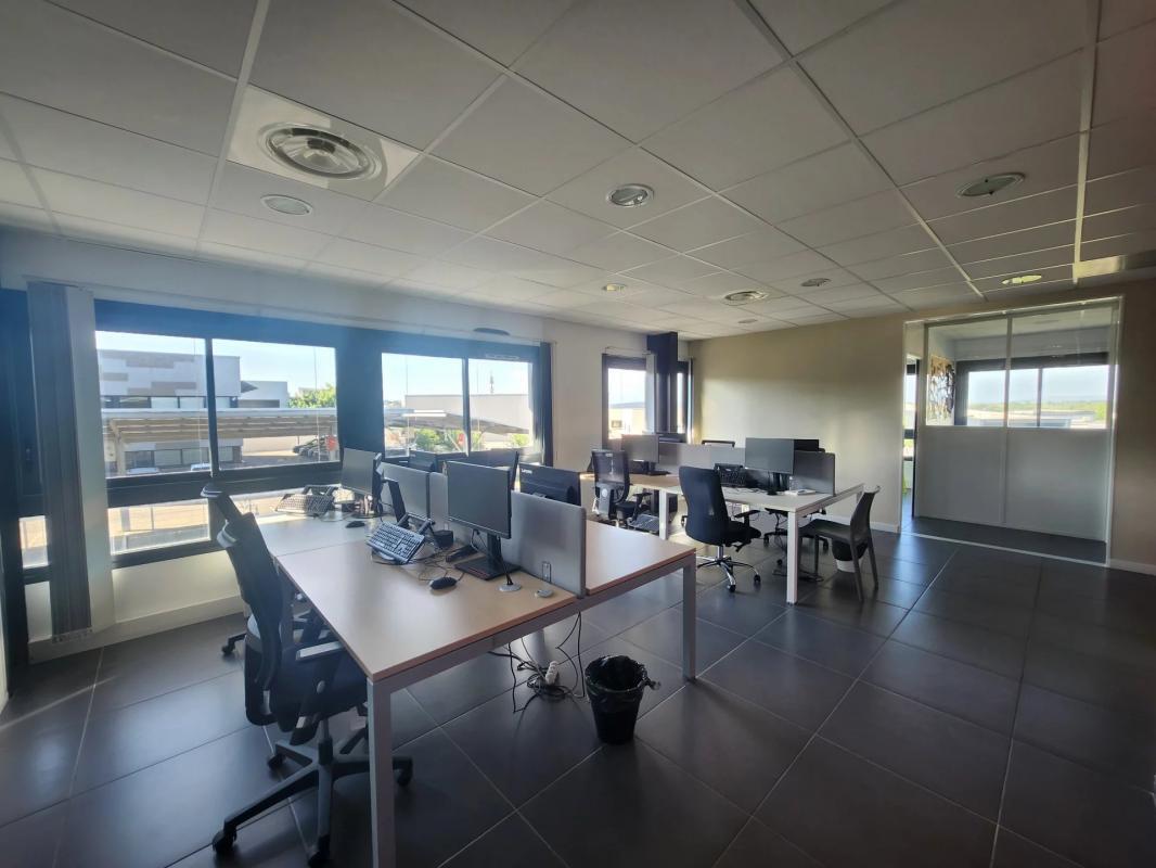 Office in Montpellier for lease Interior Photo- Image 1 of 15