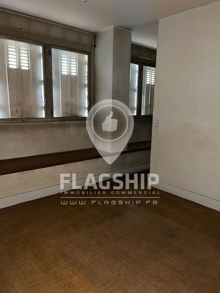 Retail in Saint-Cloud for lease - Interior Photo - Image 3 of 7