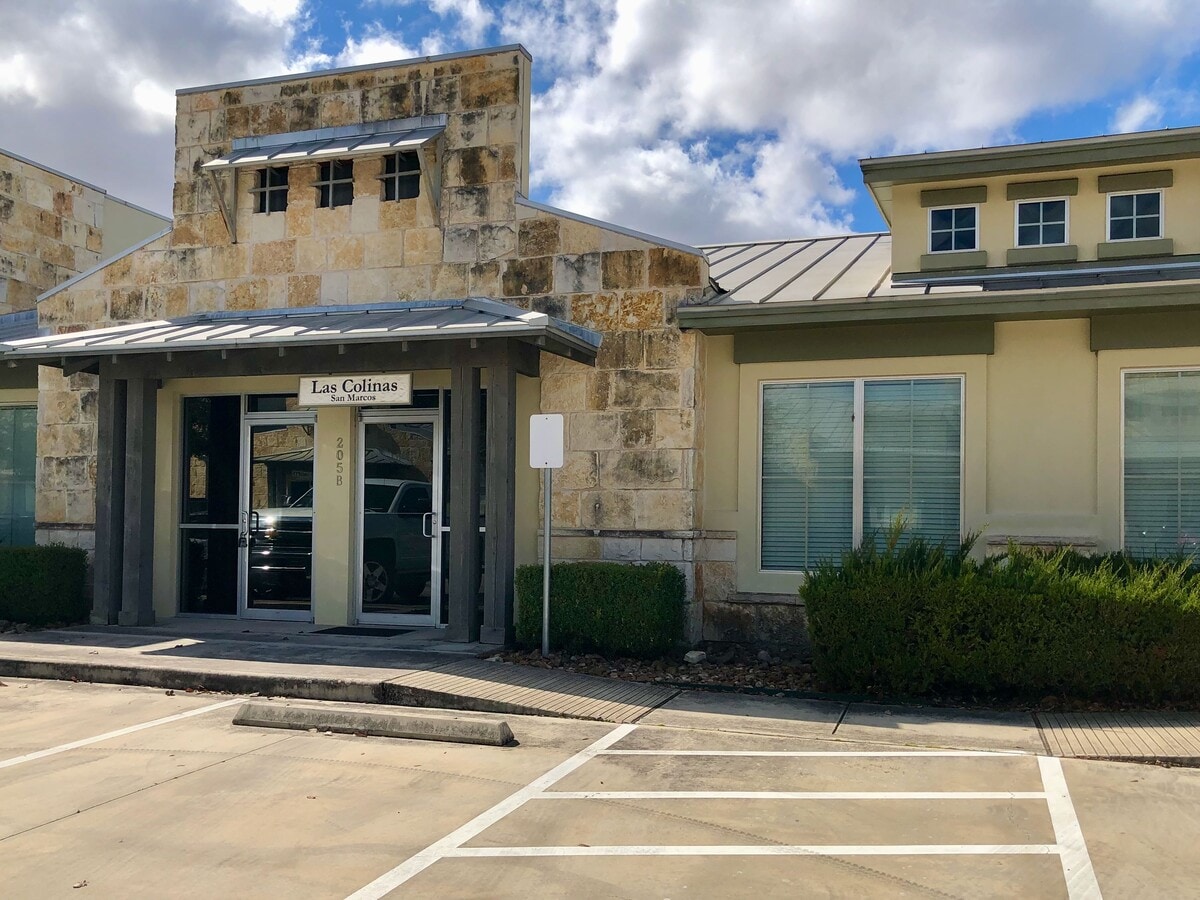 1920 Corporate Dr, San Marcos, TX 78666 - Unit B205 - - Interior Photo - Image 2 of 5