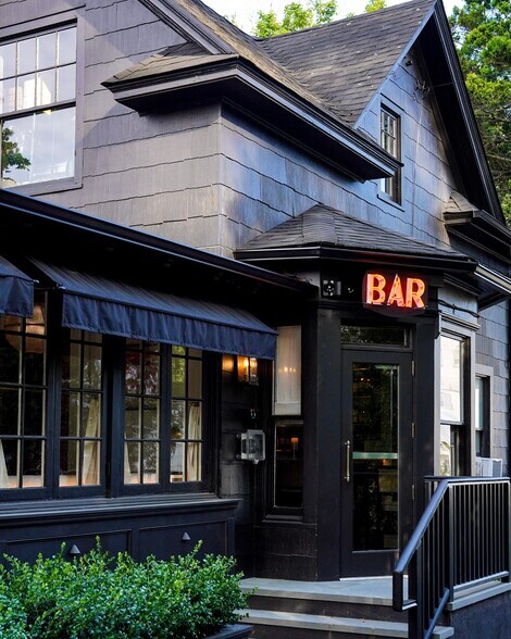 210 Hampton Rd, Southampton, NY à vendre - Photo du bâtiment - Image 2 de 16