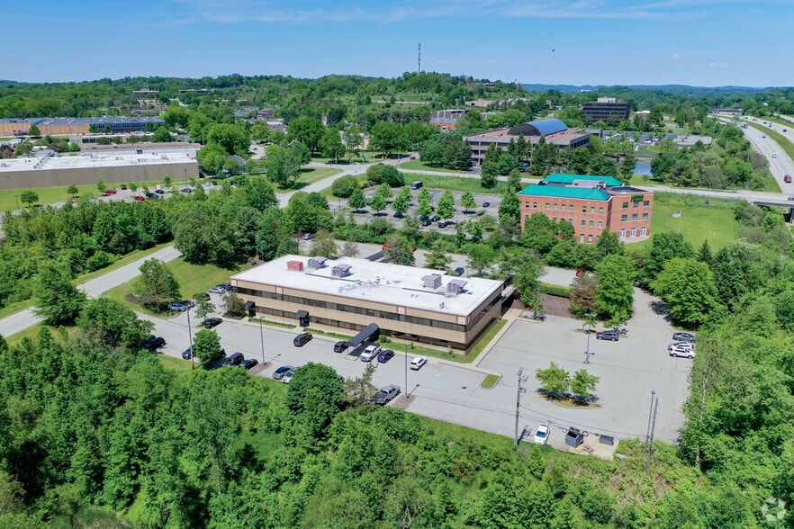 107 Gamma Dr, Pittsburgh, PA for lease - Building Photo - Image 2 of 4