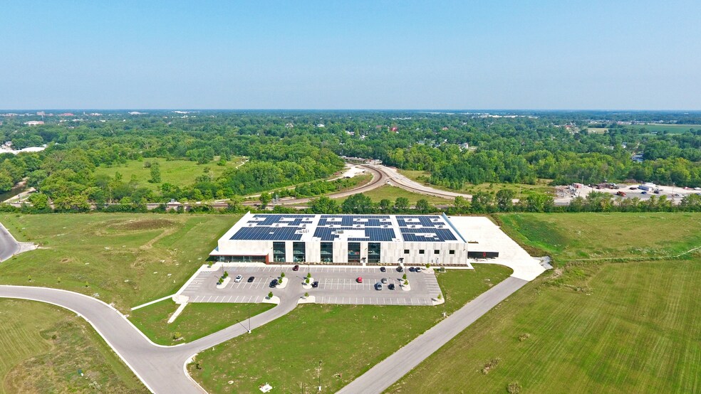 2220 E Bunch Blvd, Muncie, IN à louer - Aérien - Image 3 de 23