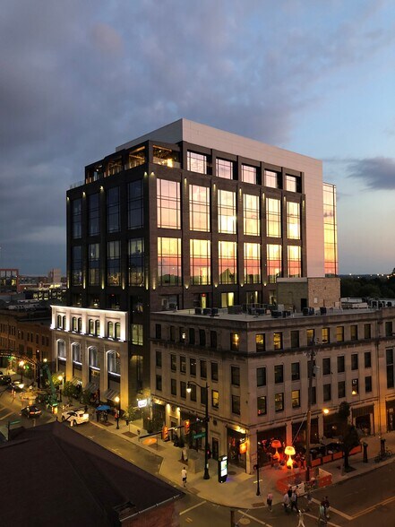 711 N High St, Columbus, OH à louer - Photo du bâtiment - Image 2 de 18