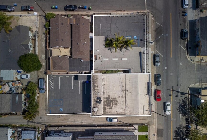 Vacant Medical Office Opportunity portfolio of 2 properties for sale on LoopNet.ca - Building Photo - Image 3 of 11