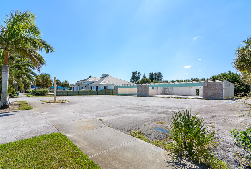 309 Ocean Ave, Melbourne Beach, FL for sale - Building Photo - Image 1 of 1