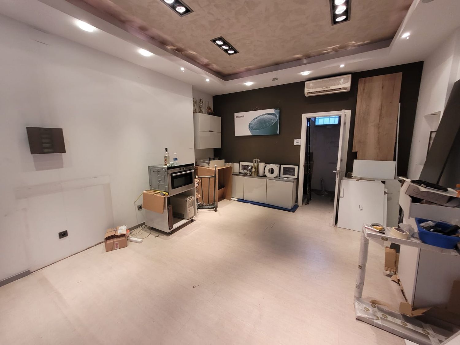 Multifamily in Madrid, Madrid for sale Interior Photo- Image 1 of 2
