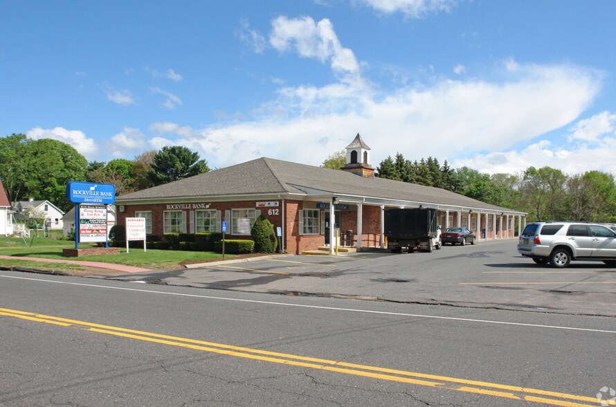 612 Main St, Somers, CT à louer - Photo du bâtiment - Image 2 de 2