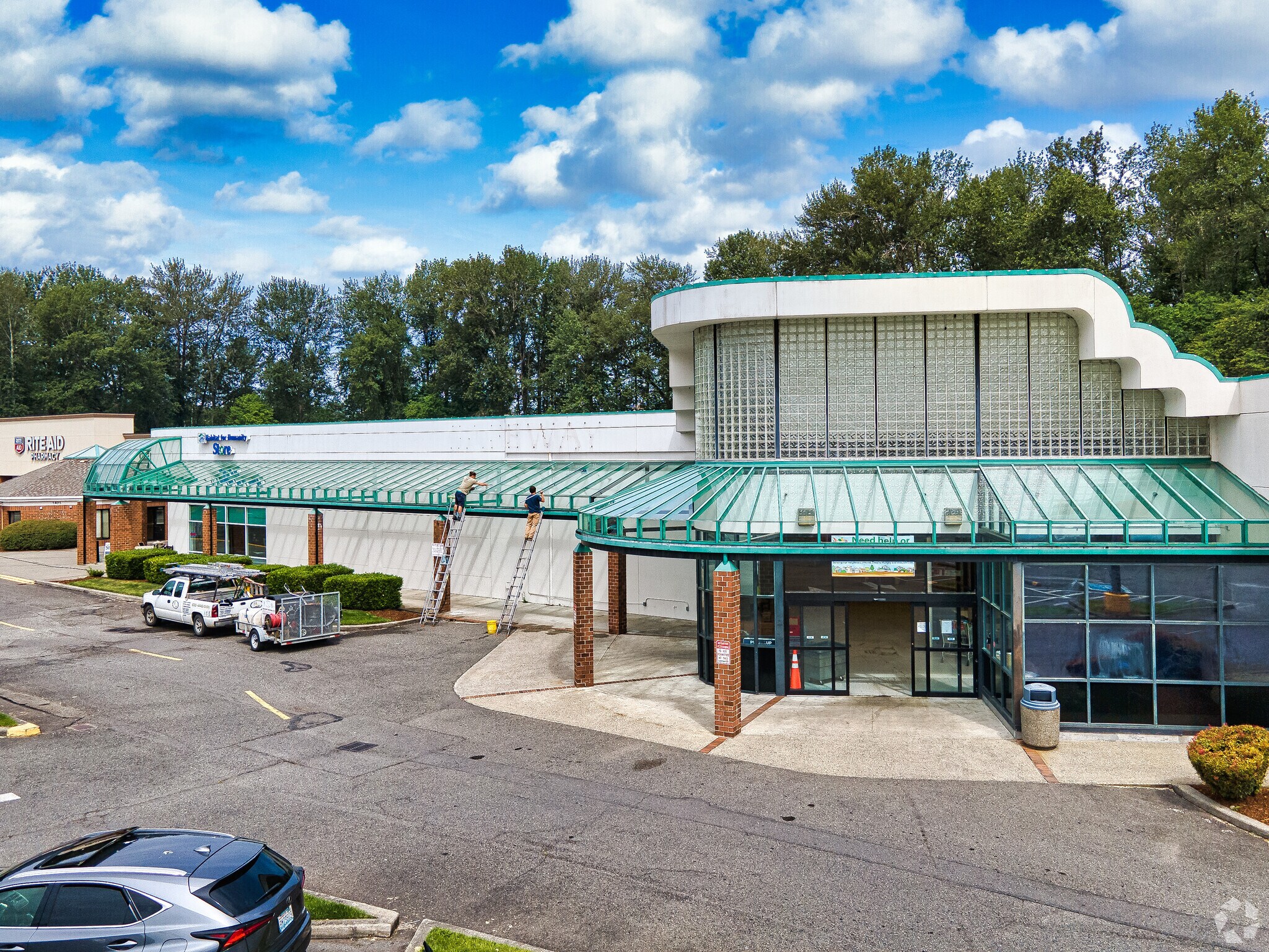 1317-1405 E Main Ave, Puyallup, WA for lease Primary Photo- Image 1 of 7