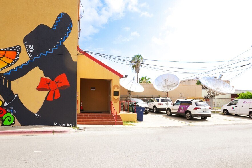 102 N Mesquite St, Corpus Christi, TX à vendre - Photo du bâtiment - Image 3 de 19