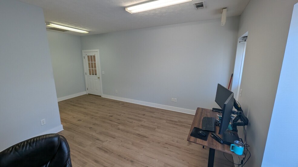 1975 Mall Blvd, Auburn, AL à louer - Photo du bâtiment - Image 2 de 8