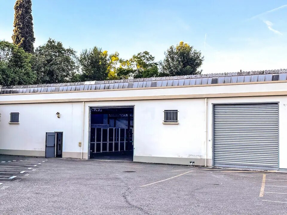 Flex dans Marseille à louer Photo du bâtiment- Image 1 de 7