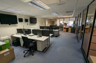 Kiln Ln, Epsom for lease Interior Photo- Image 1 of 3